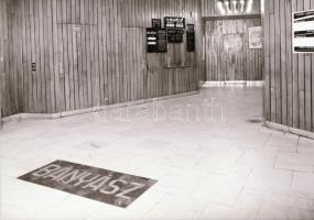 1982 Budapest, BÁNYÁSZ mozi kívül-belül, 7 db szabadon felhasználható negatív, 6x6 cm