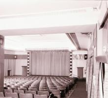 1973 Budapest, ÚJLAKI mozi kívül-belül, 5 db szabadon felhasználható negatív, 6x7 cm