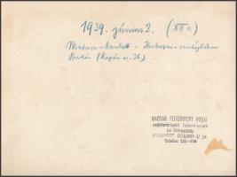 1939 Érettségi bankett a Hubertus Szállóban, hátulján feliratozva, pecséttel jelzett, 17×22,5 cm