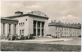 50 db főként MODERN magyar városképes lap / 50 mostly modern Hungarian town-view postcards