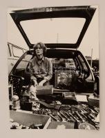 cca 1985 S. Molnár Tibor: Bolhapiac, feliratozott vintage fotóművészeti alkotás, 40x30 cm