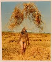 cca 1992 Szalmafelhő, jelzés nélküli vintage fotóművészeti alkotás, 36x30,5 cm / erotic photo, 36x30,5 cm