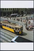 cca 1960-1970 Budapest, Zsúfolt villamos a Blaha Lujza téren, utólagos előhívás, 15x10 cm