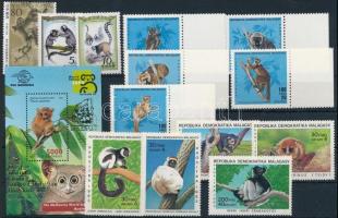 1983-2004 Majom motívum 3 db sor + 1 db blokk + 9 db önálló érték, 1983-2004 Monkey 3 sets + 1 block + 9 stamps