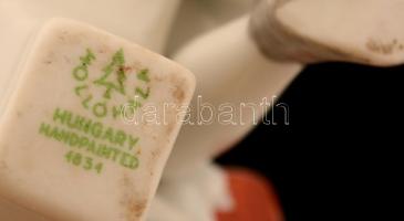 Hollóházi olvasó lányok, kézzel festett, jelzett, hibátlan, m:14 cm