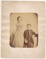 cca 1870 Perleberg Artú (Tempefői néven író) és Thirring Gizella, Lukse Fábry Béla felesége, Thirring Gusztáv testvére 11x13 cm