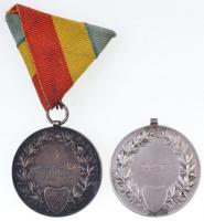 1930-1932. "Budapesti Labdarúgók Alszövetsége 1926" 2db sportérem, egyik ezüstözött Br mel...