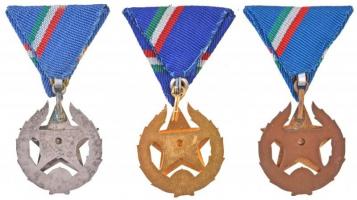 1951. "Közbiztonsági Érem" bronz, ezüst és arany fokozata a rendőrség tagjai részére, Br k...