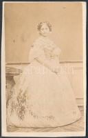 Huber Ida (1836-1869) énekesnő, (szoprán) 1865-ig a Nemzeti Színház tagja 9x11 cm