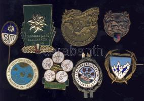 Természetvédelem, turisztika 8db klf kitűző benne zománcozottak T:1