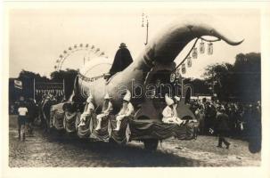 1928 Vienna, Wien; X. Deutsches Bundes Sängerfest, Festzug, Gambrinuswagen / 10th German Federal Song Festival