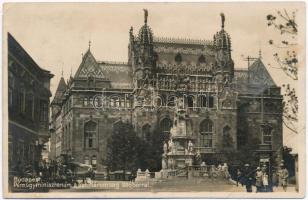 Budapest I. Szentháromság tér és szobor, volt Pénzügyminisztérium épülete (EB)