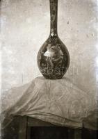 cca 1950 Badár Balázs mezőtúri fazekas fénykép hagyatékából 21 db negatív és pozitív kép, 6x4 cm és ...