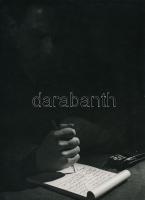 cca 1951 Dr. Csörgeő Tibor (1896-1968): A kritikus, aláírt vintage fotóművészeti alkotás a szerző hagyatékából, 24x17,5 cm