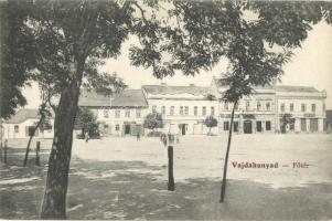 Vajdahunyad, Hunedoara; Fő tér, Kiss Péter, Csúts Károly, Klein Adolf üzletei / square, shops