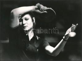 cca 1975 Gebhardt György (1910-1993): Verseny közben, aláírt vintage fotóművészeti alkotás, 18x23,5 cm