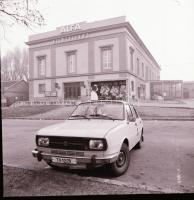 1982 Budapest, ALFA mozi külső-belső felvételei, 5 db szabadon felhasználható vintage negatív, 6x6 cm