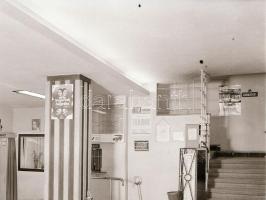 1973 Budapest, UGOCSA mozi külső-belső felvételei, 5 db szabadon felhasználható vintage negatív, 6x7...