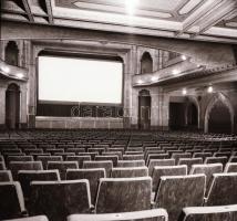 1982 Budapest, URÁNIA mozi külső-belső felvételei, 8 db szabadon felhasználható vintage negatív, 6x6...