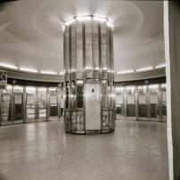 1982 Budapest, HORIZONT mozi külső-belső felvételei, 6 db szabadon felhasználható vintage negatív, 6...