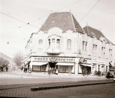 1966 Budapesti épületek, 7 db pontos címmel ellátott, szabadon felhasználható vintage negatív a hely...