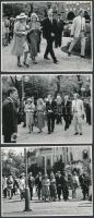 1993 Kecskemét, Erzsébet királynő látogatásáról készült fotók, 7 db vintage fénykép Vincze János pec...