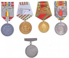 Vegyes 5db-os kitüntetés tétel, közte Románia 1972. "A köztársaság kikiáltásának 25 évfordulója...