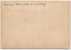 cca 1900 Alsópakony, pakonyi laczi-szoba és a műhely. Fotó kartonon, hátoldalán feliratozva, 11×16 c...