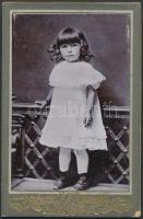 cca 1880-1900 Vegyes portrék, keményhátú kabinetfotók különböző magyar fényképészek műtermeiből (Bro...