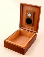 Intarziás fa szivaros doboz, szép, újszerű állapotban, 24x18x8 cm