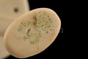 Hollóházi porcelán kislány kutyával, kézzel festett, jelzett, apró kopásnyommal, m: 14,5 cm