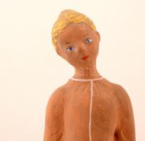 KM jelzéssel: Nő korsóval, kézzel festett cserép, m:24 cm