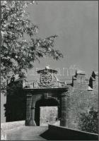 Magyarországi várrészletek, 2 db fotó, 21x16 cm