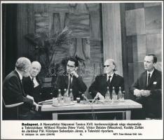 cca 1960 Bp., A nemzetközi Népzenei Tanács a televízióban(Kodály Zoltán, Williard Rhodes, stb.), MTI sajtófotó, 21x24 cm