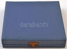 1988. "Nagykanizsa 1988" Br úszás plakett dísztokban. Szign.: BÁLITS (?) (113mm) T:2- pati...