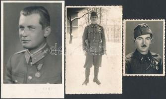 cca 1938-1945 Katonák kitüntetésekkel, 3 db fotó, 8x6 és 13x9 cm között