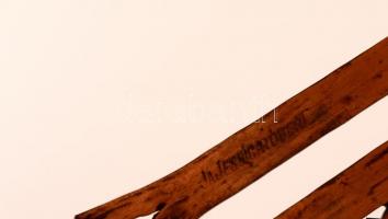 Jajesnica Róbert (1934- ): Madár, kisplasztika, réz, jelzett, 25,5×28,5 cm