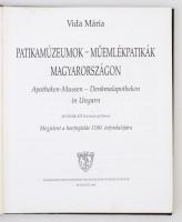 Vida Mária: Patikamúzeumok - műemlékpatikák Magyarországon. Bp., 1996, Semmelweis Orvostörténeti Múz...