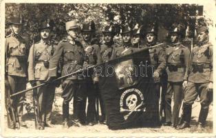 1941 Újvidék, Novi Sad; Magyar csendőrök elfogott szerb csetnik zászlóval / Hungarian gendarme with captured Serbian chetnik flag, photo