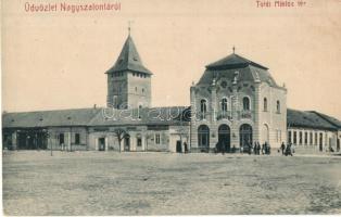 Nagyszalonta, Salonta; Toldi Miklós tér, Róth Ármin vegyeskereskedése, hitelszövetkezet, Wessely-Fazekas üzlet, Arany János emlékmúzeum; W. L. 1594 / square, shops, credit union, museum (EK)