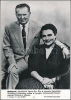 cca 1970-1980 Joszip Broz Tito és felesége, MTI sajtófotó, feliratozva, 26x19 cm