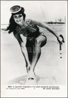 Párizs, Split, Vízparti szépségkirálynőválasztás + a horgászok paradicsoma, 2 db MTI sajtófotó, 27x1...