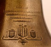 Bronz csengő talppal, m: 19 cm