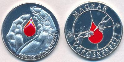 DN "Véradásért / Magyar Vöröskereszt" (2xklf) 75 és 100 véradásért, fém emlékérmek eredeti...