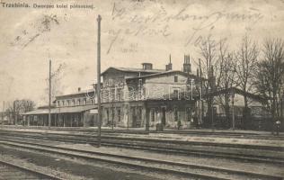 193 db második világháború előtti főleg lengyel, cseh, grúz, orosz és azeri városképes lapok albumba...