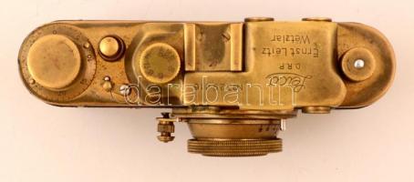 1936 Leica II. mintájára készült minőségi másolat. Leitz Elmar 1:3,5 F=50 mm objektívvel, eredeti to...