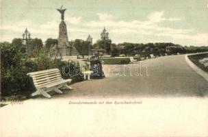 Tallin, Reval; Strandpromenade mit dem Russalkadenkmal / promenade, statue (kopott sarok / worn corner)