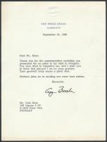 1989 George Bush amerikai elnök aláírt levele Bozó Gyula magyar iparművésznek, melyben megköszöni a részére készített medált / 1989 Signed letter of George Bush, president of the USA to a Hungarian artist