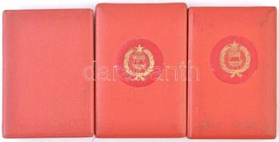 1953. "Sztahanovista" zománcozott fém kitüntetés, tokban + 1957. "Szolgálati Érdemére...