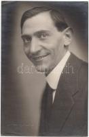 cca 1920-1930 Angelo: Újváry, a Medgyasszay színház tagja, vintage fotó, aláírt, feliratozott, pecséttel, 22x14 cm.